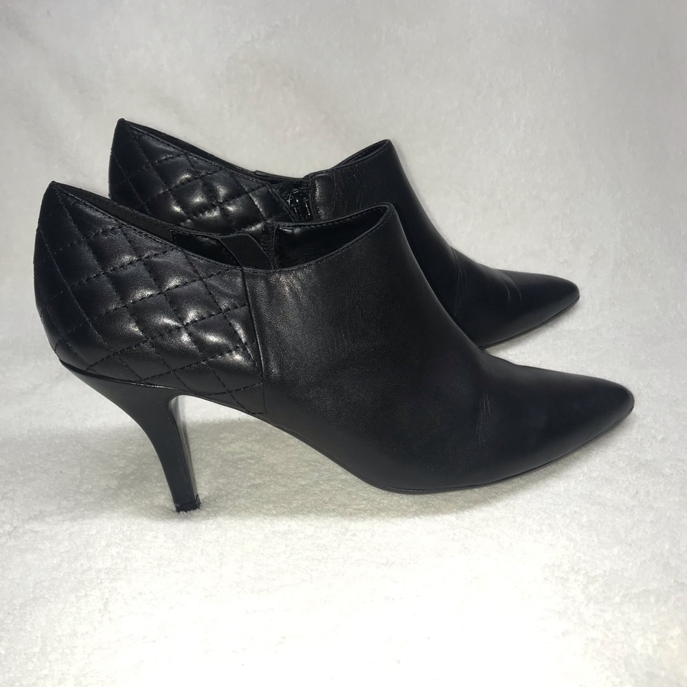 Vaneli shoe booties